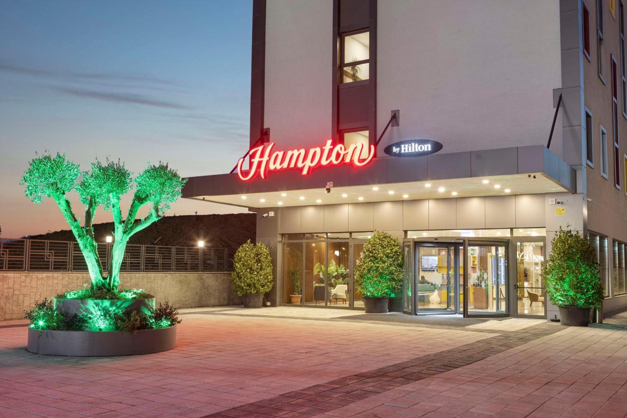 Hampton By Hilton Istanbul Airport, Arnavutkoy Hotel ภายนอก รูปภาพ